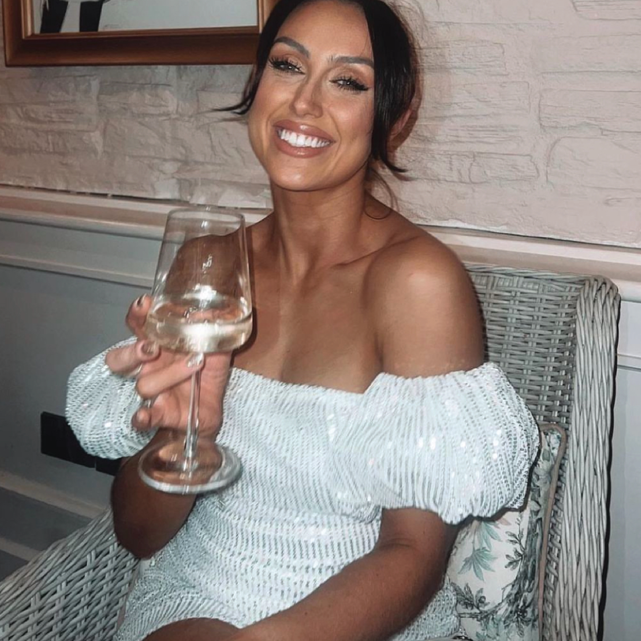 Berry Bronze Foam Dark – Self-Tanning Foam for a Deep, Sun-Kissed Glow - BeautiEdit